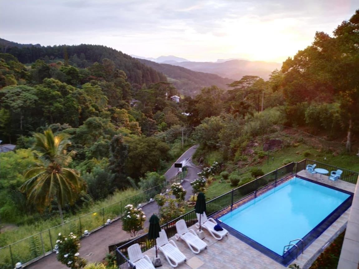 The Grand Hills Bed and Breakfast Κάντι Εξωτερικό φωτογραφία